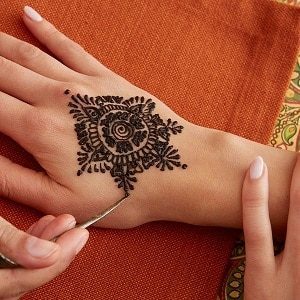 henna tattoo